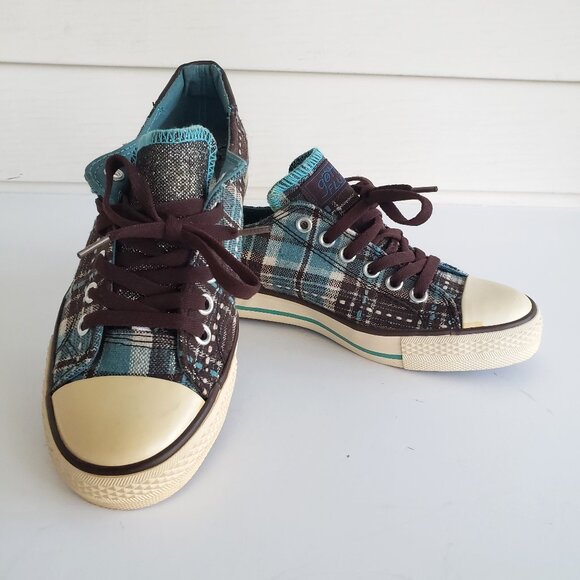 Gotta Flurt Shoes - 2012 Gotta Flurt style name Twistme Lilly blue plaid canvas sneaker shoes